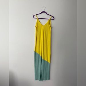 Gorgeous textured Zara dress. Perfect for an island getaway!